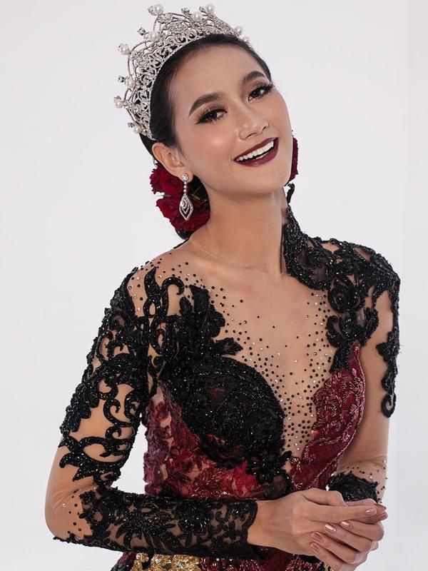 Model Kebaya  Bordir Putri  Indonesia  Dengan Payet Jepang 